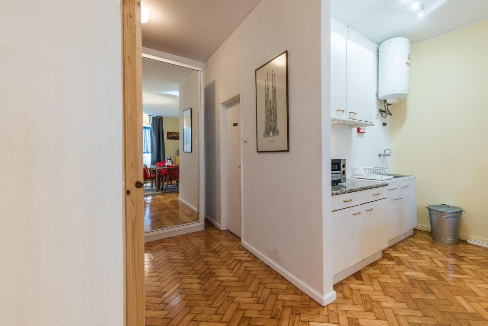 Guestready - Minimalistic Studio Downtown Порту Экстерьер фото